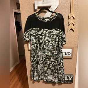 Umgee Black and White Zebra Print Dress Women’s Size Large